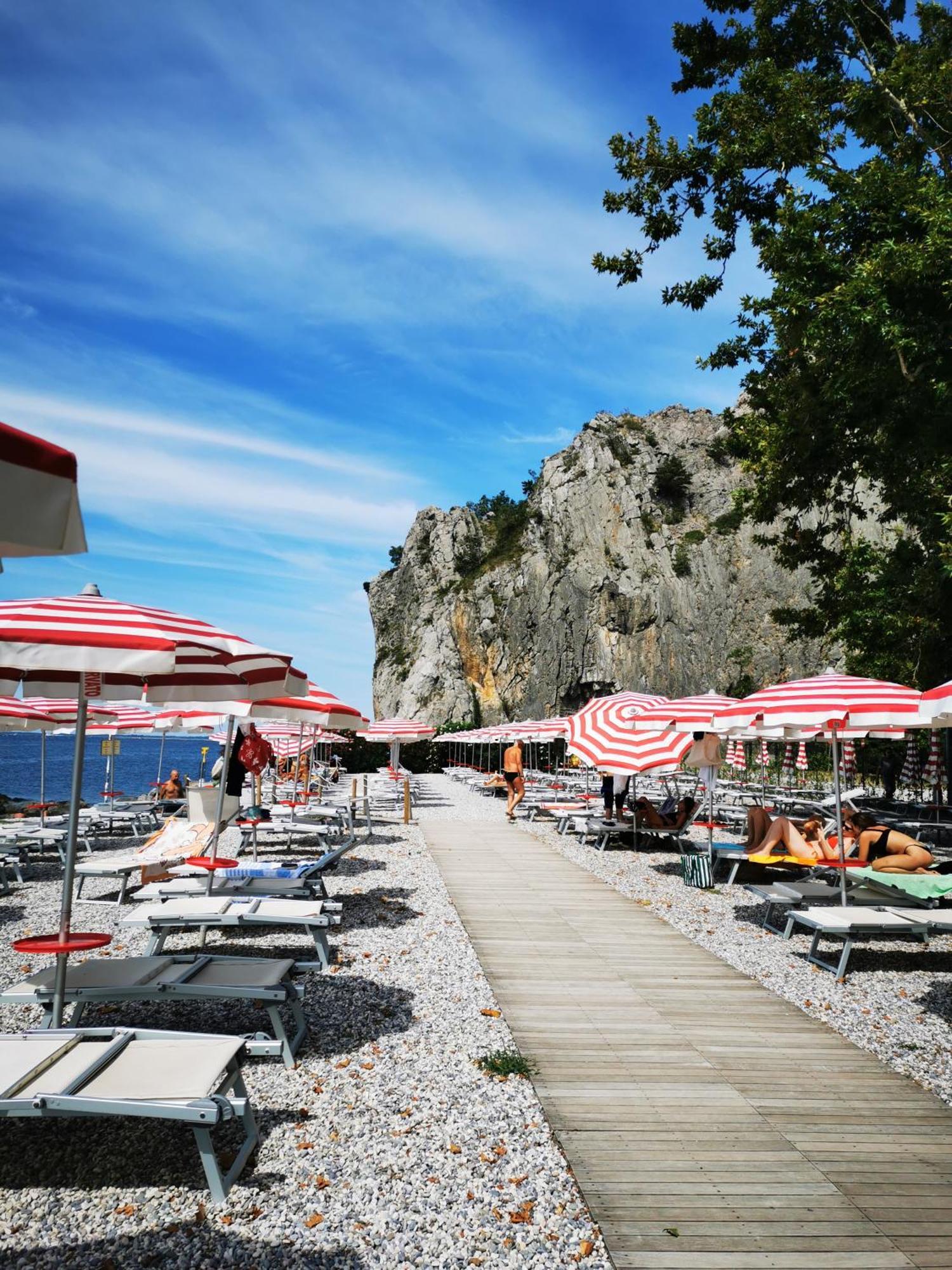 Krasen Kras 104 Resort Комен Екстер'єр фото